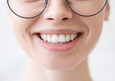 Porcelain veneers service image from Riverway Dental